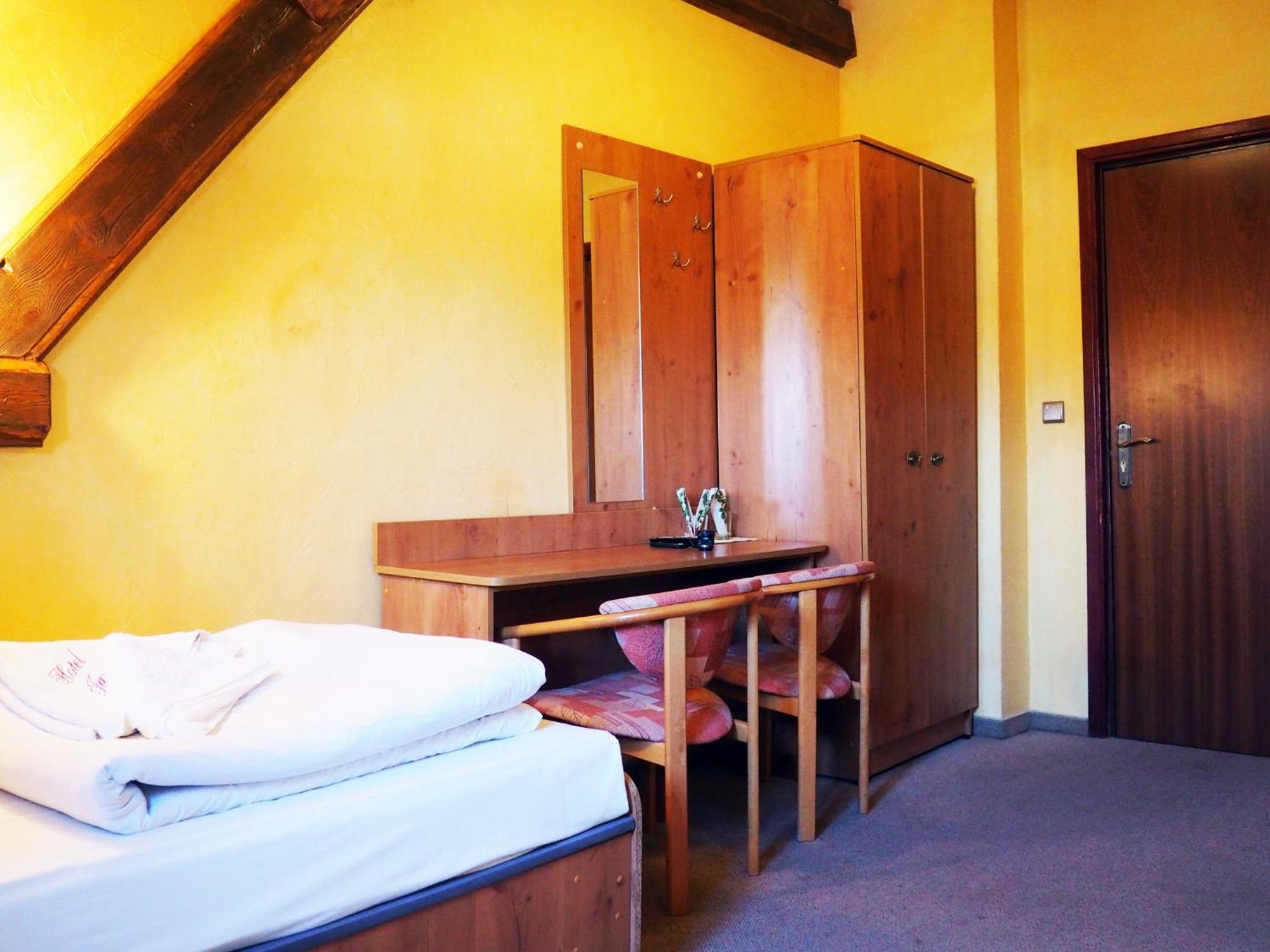 Hotel Jan Zgorzelec Phòng bức ảnh